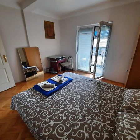 Apartman Lan - Free Parking Враня Екстериор снимка
