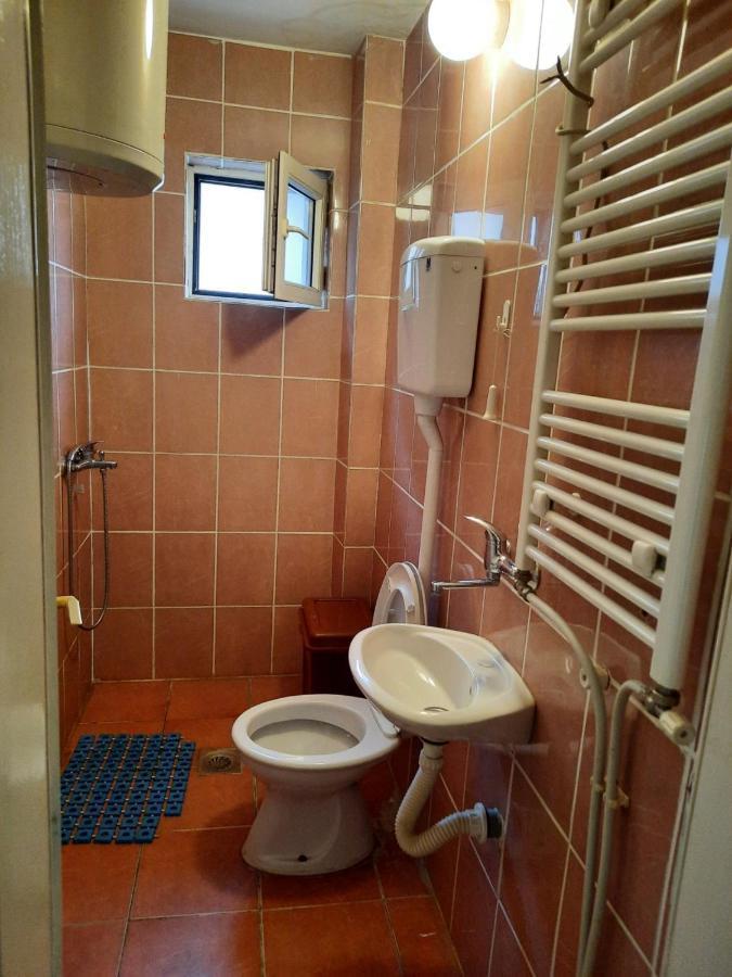Apartman Lan - Free Parking Враня Екстериор снимка