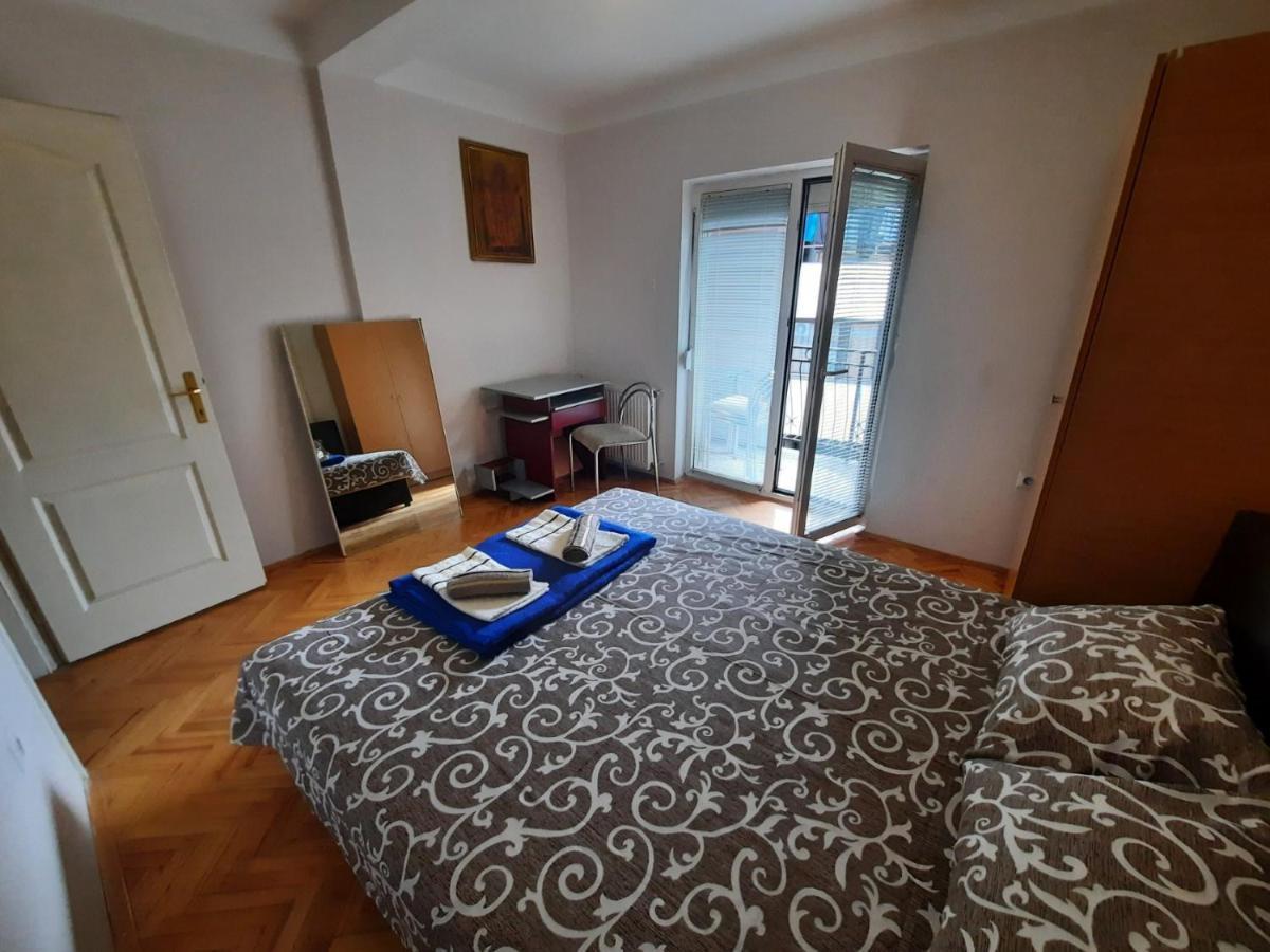 Apartman Lan - Free Parking Враня Екстериор снимка